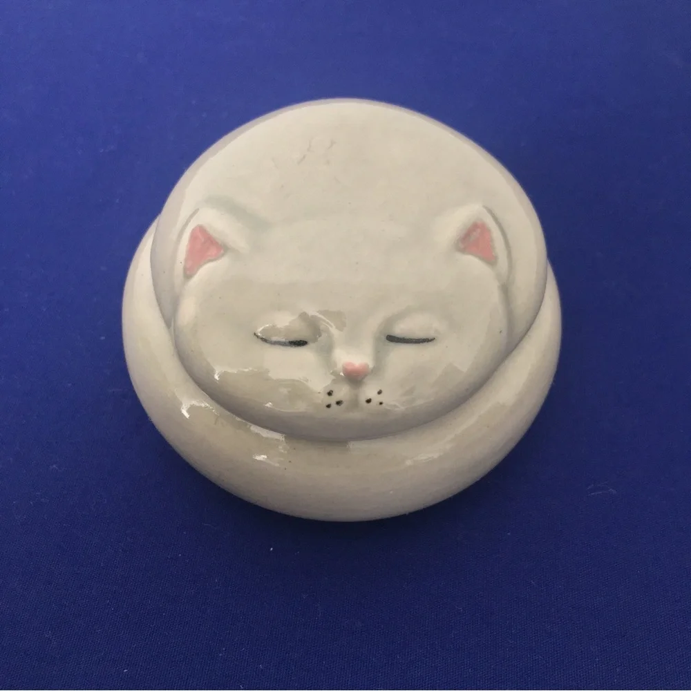 Vintage Handmade Ceramic Cat Jewelry Dish
